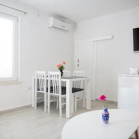 Serious Job Apartment